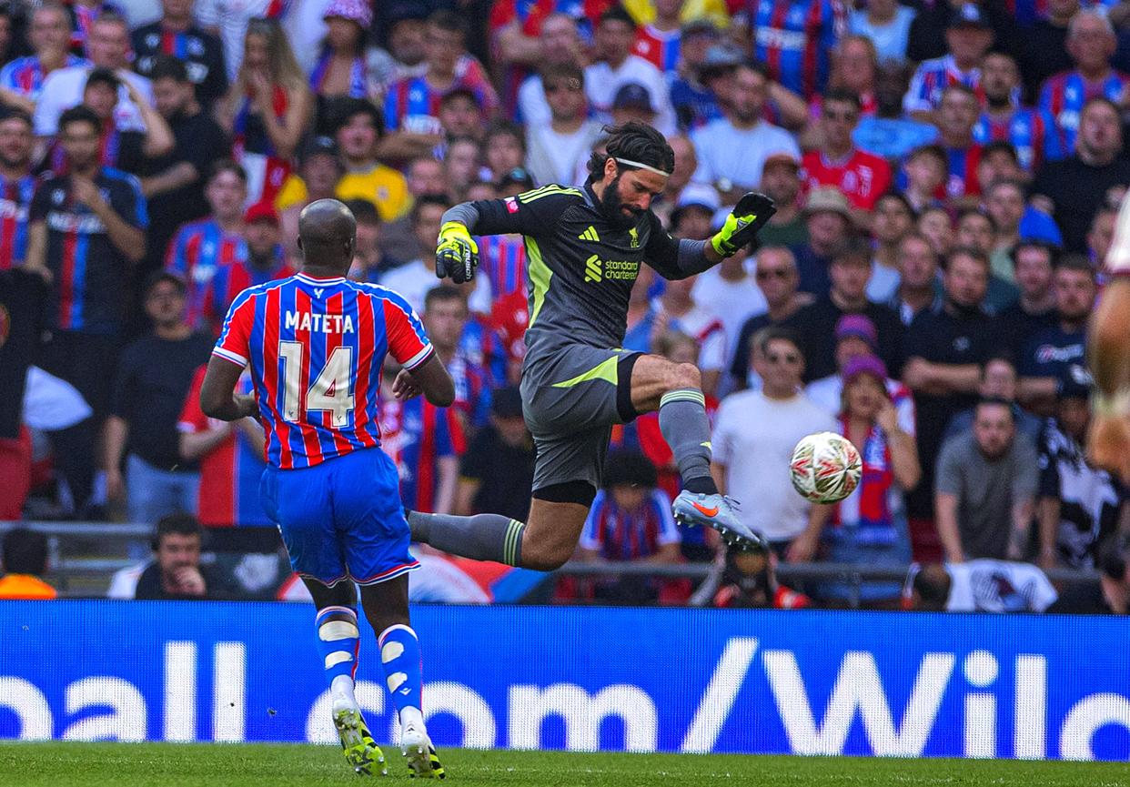 关于离谱！俄克拉荷马雷霆篮板制胜备战社区盾摩纳哥围绕意甲完成体检，萨拉赫在加拿大队比赛中伤愈复出的信息