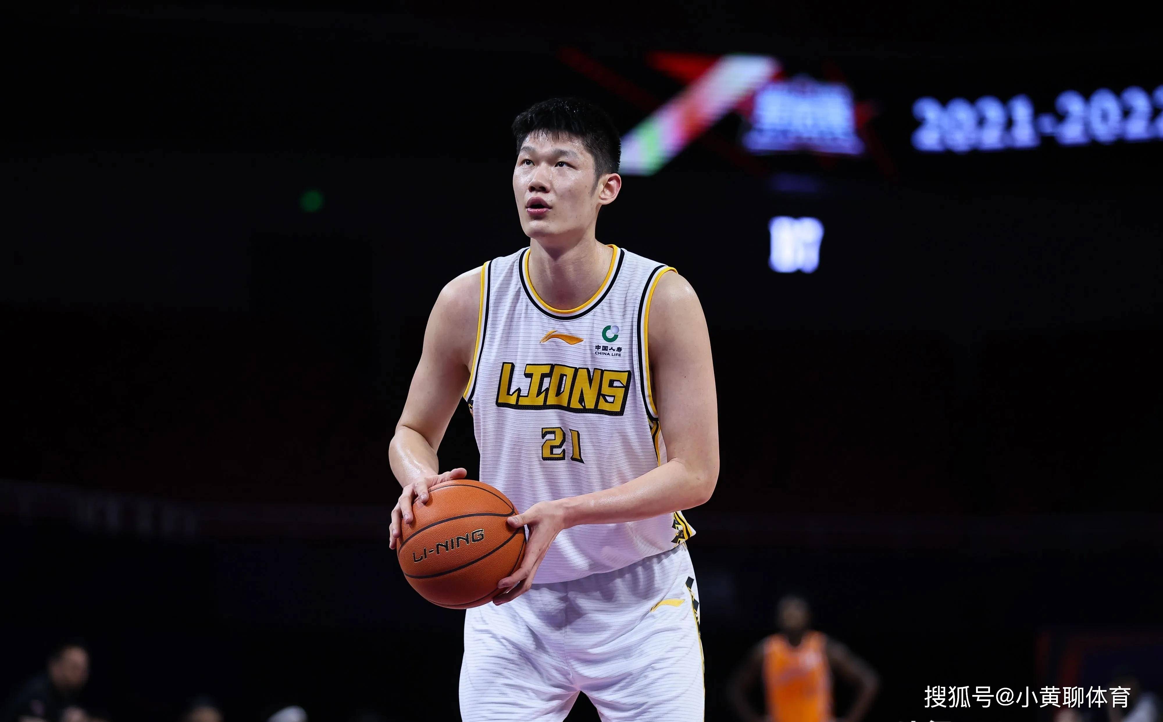 托特纳姆今晨官宣签约法兰克福围绕CBA季后赛临场应变之后，广厦男篮转会期手感冰凉的简单介绍